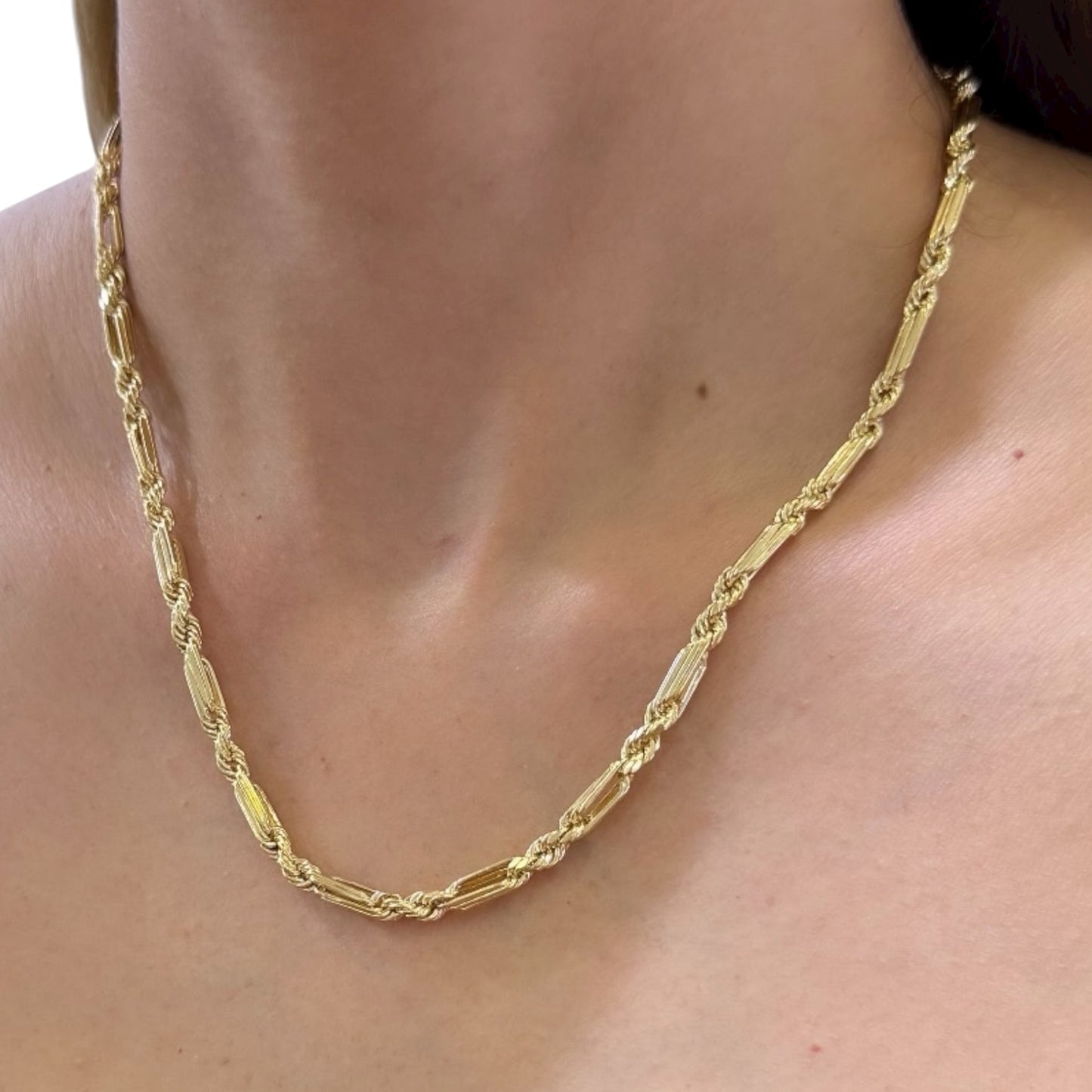 Torzal Fígaro hueco 14K