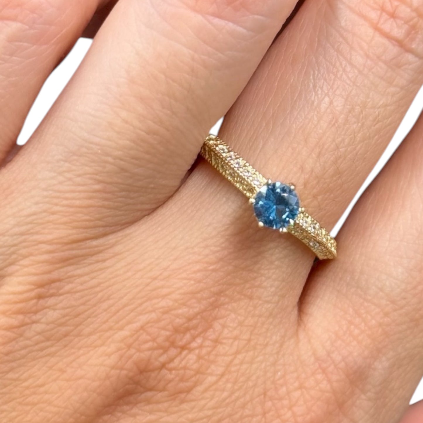 Anillo Astrid  Oro 10k